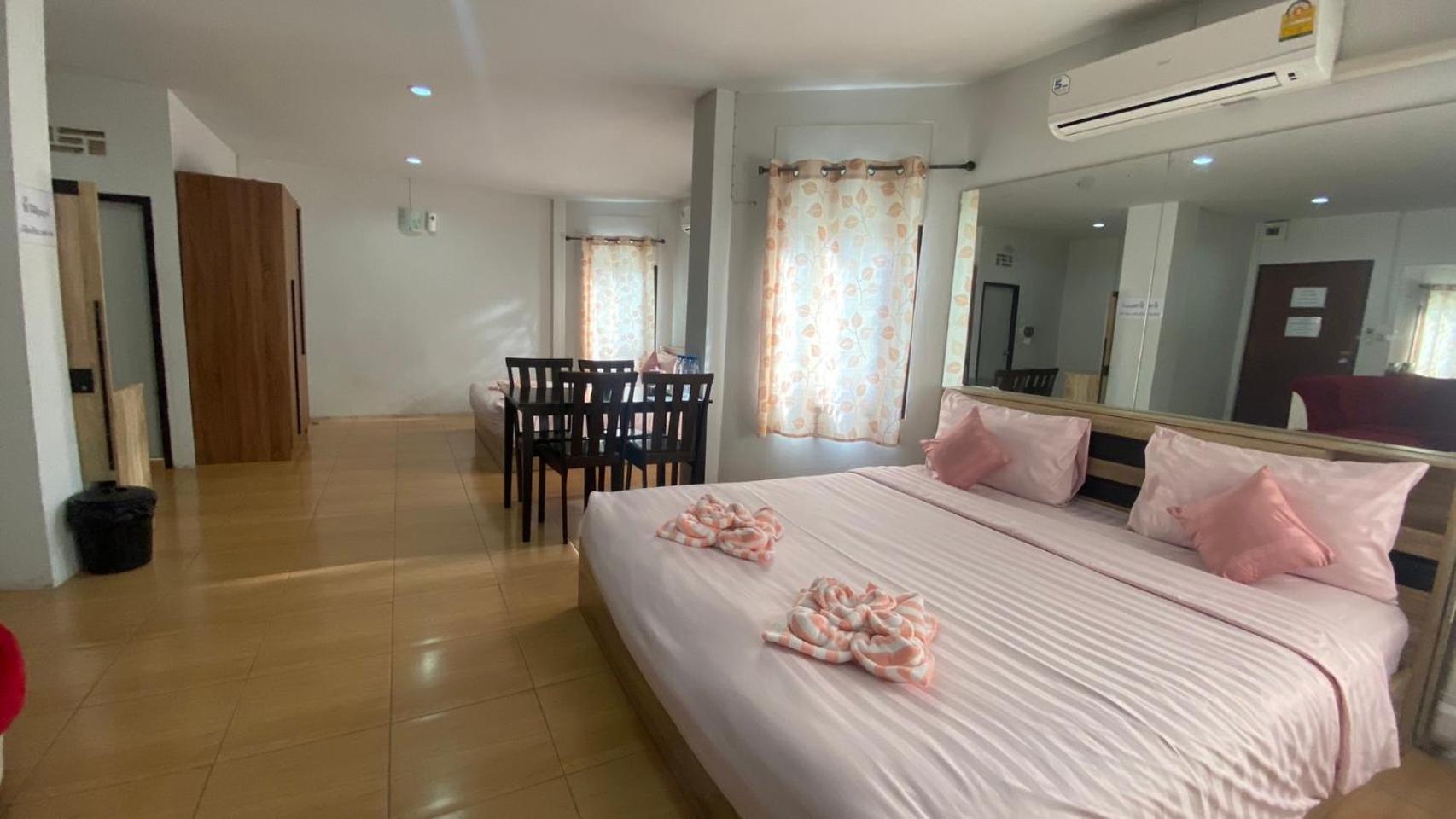 Alongkorn Hotel By Sb Samut Songkhram Exterior photo